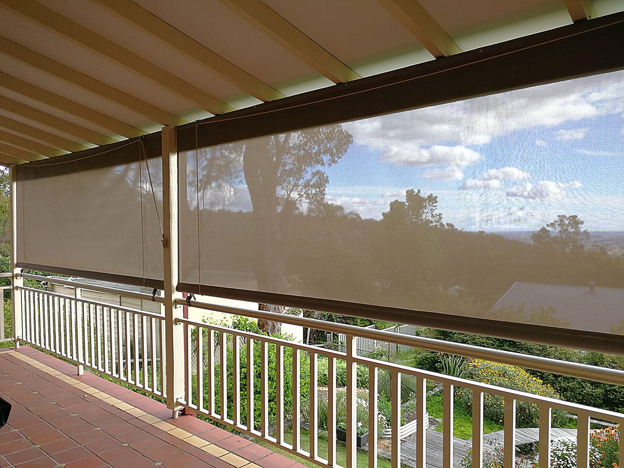 Rope and Pulley Outdoor Verandah Shade Roller Blind